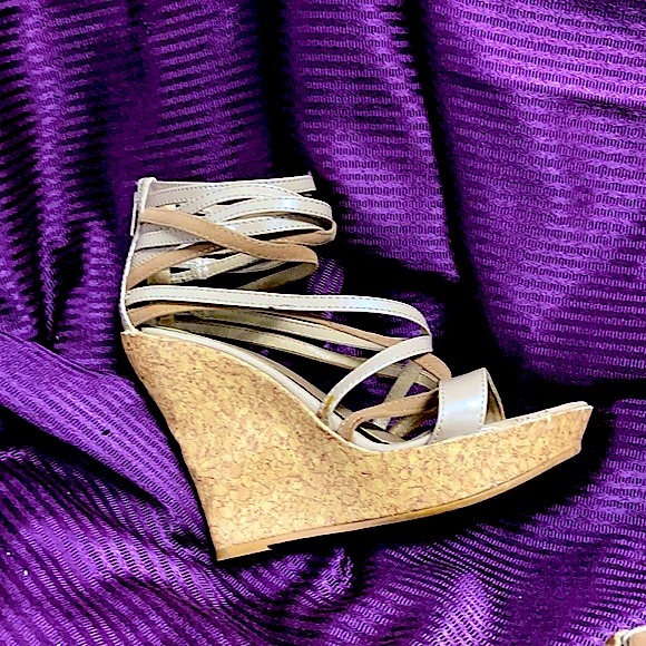 ➡️ !BOGO! ⬅️ Multi color- paten leather Straps w/ Heavy cork Wedge - Picture 2 of 7